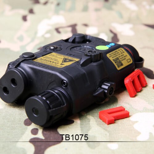 FMA AN/PEQ15 LA5-C UHP Version (LED Flashlight, Green / IR Laser) - Black