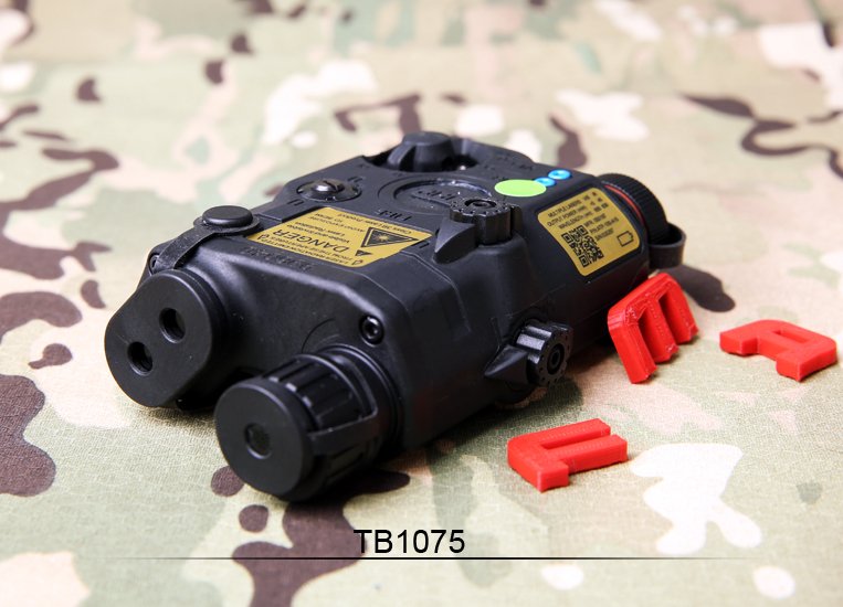 FMA AN/PEQ15 LA5-C UHP Version (LED Flashlight, Green / IR Laser) - Black