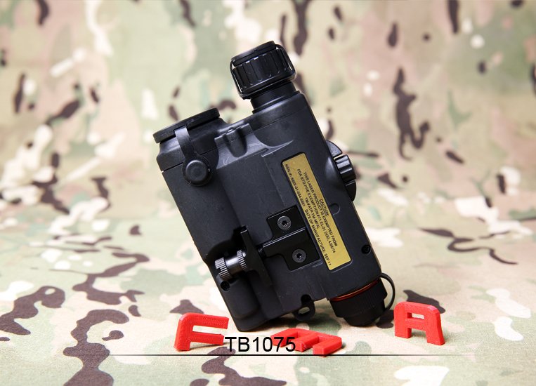 FMA AN/PEQ15 LA5-C UHP Version (LED Flashlight, Green / IR Laser) - Black