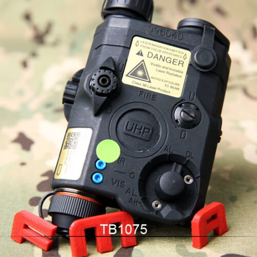 FMA AN/PEQ15 LA5-C UHP Version (LED Flashlight, Green / IR Laser) - Black