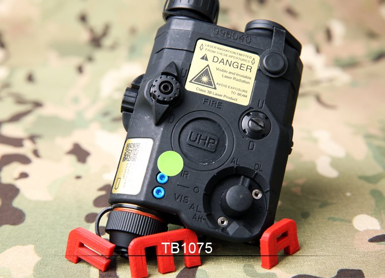 FMA AN/PEQ15 LA5-C UHP Version (LED Flashlight, Green / IR Laser) - Black