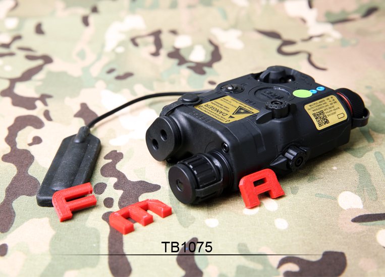 FMA AN/PEQ15 LA5-C UHP Version (LED Flashlight, Green / IR Laser) - Black