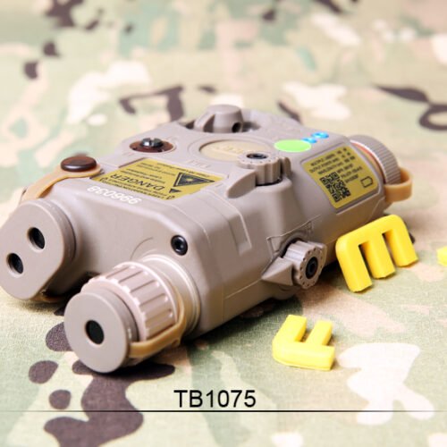 FMA AN/PEQ15 LA5-C UHP Version (LED Flashlight, Green / IR Laser) - Tan