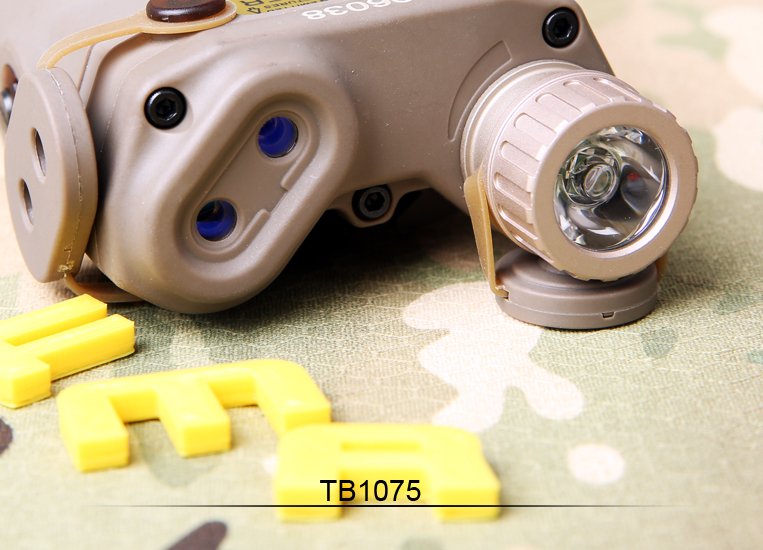 FMA AN/PEQ15 LA5-C UHP Version (LED Flashlight, Green / IR Laser) - Tan