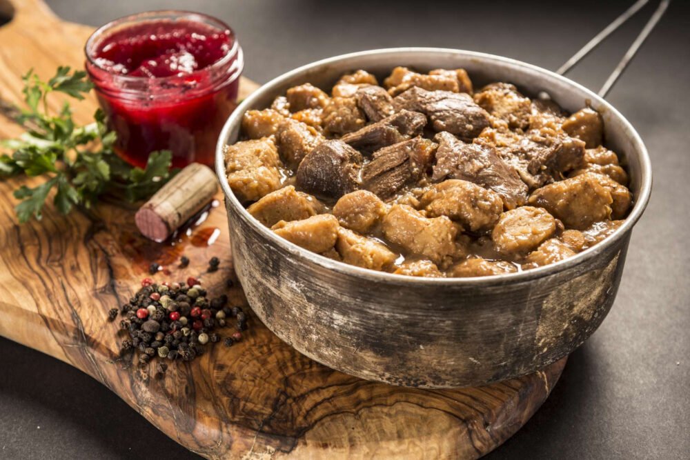 Deer stew with potato sticks