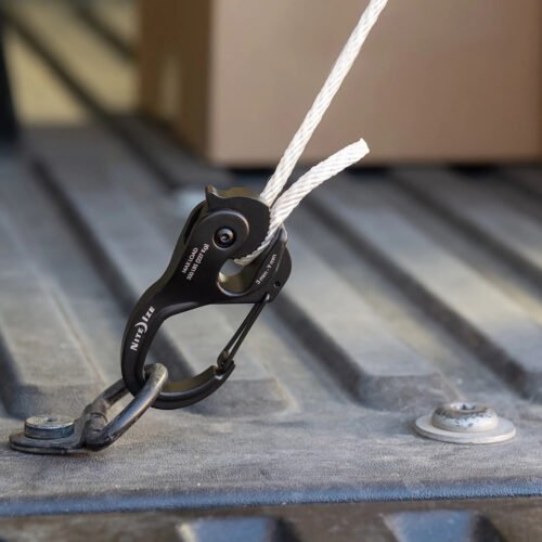 44390 CamJam(R) XT(TM) Aluminum Rope Tightener, black - regular