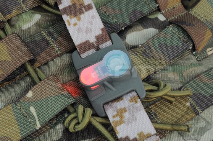 FMA MOLLE System Strobe Light Dark Earth, Black Case - Green