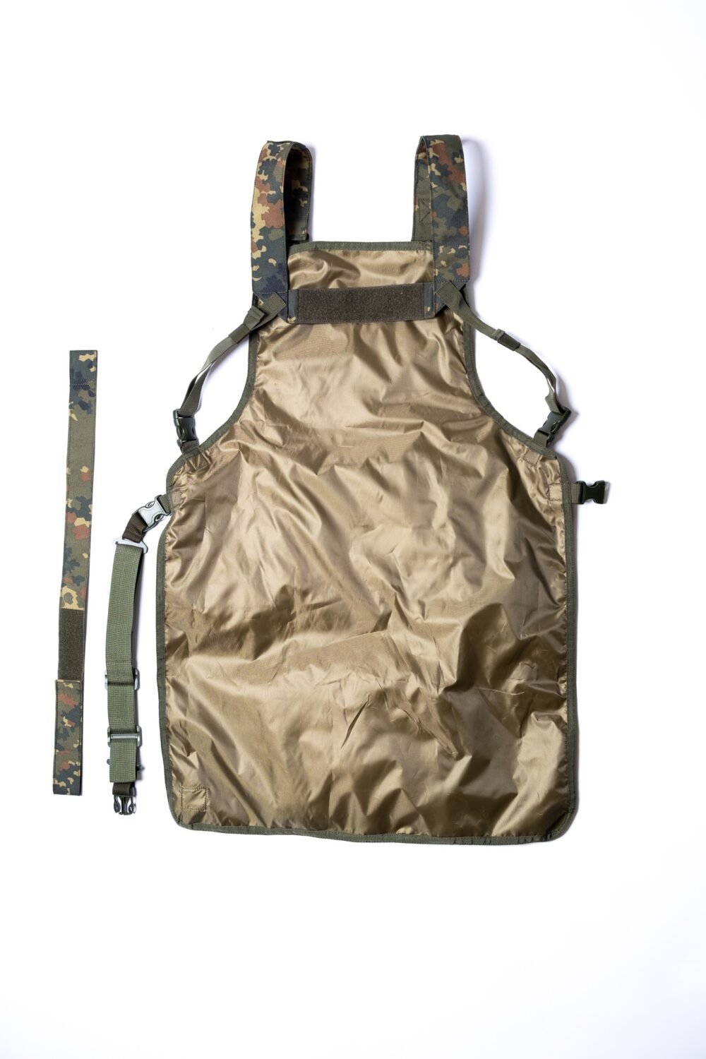 ANAREUS Tactical Grill Apron GrillCommander, Laser-cut - Flecktarn