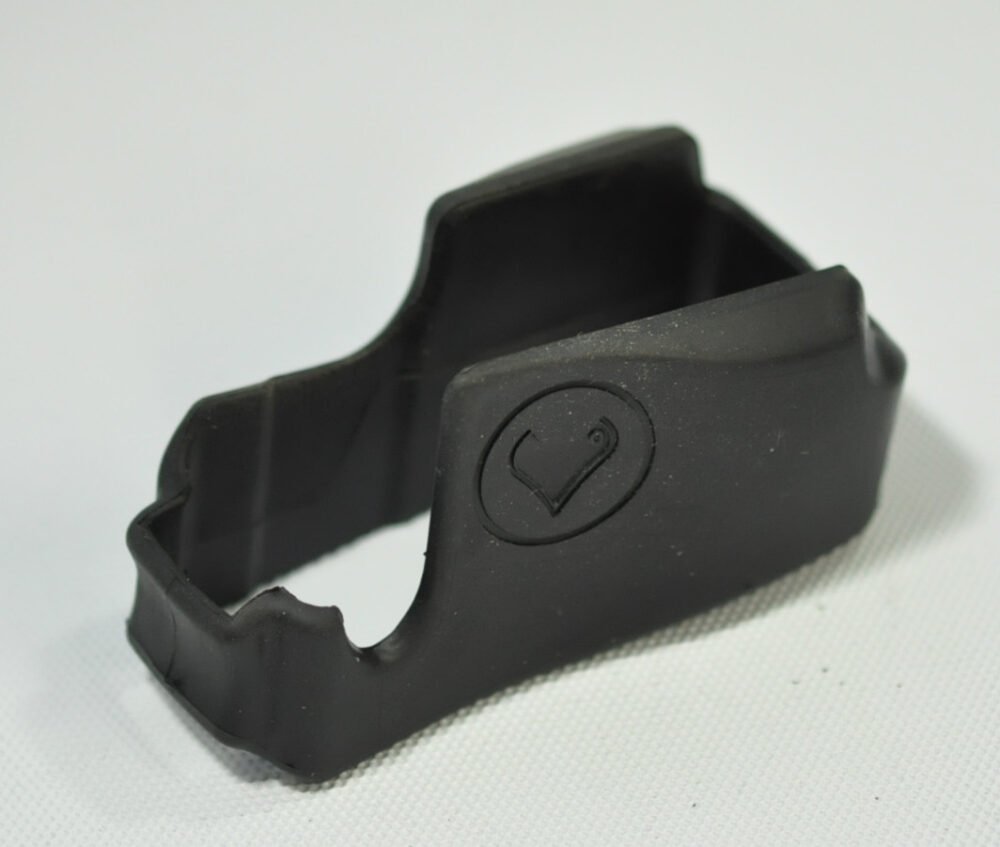 FMA Rubber NQ Grip TAC M4 / AR15 - Black