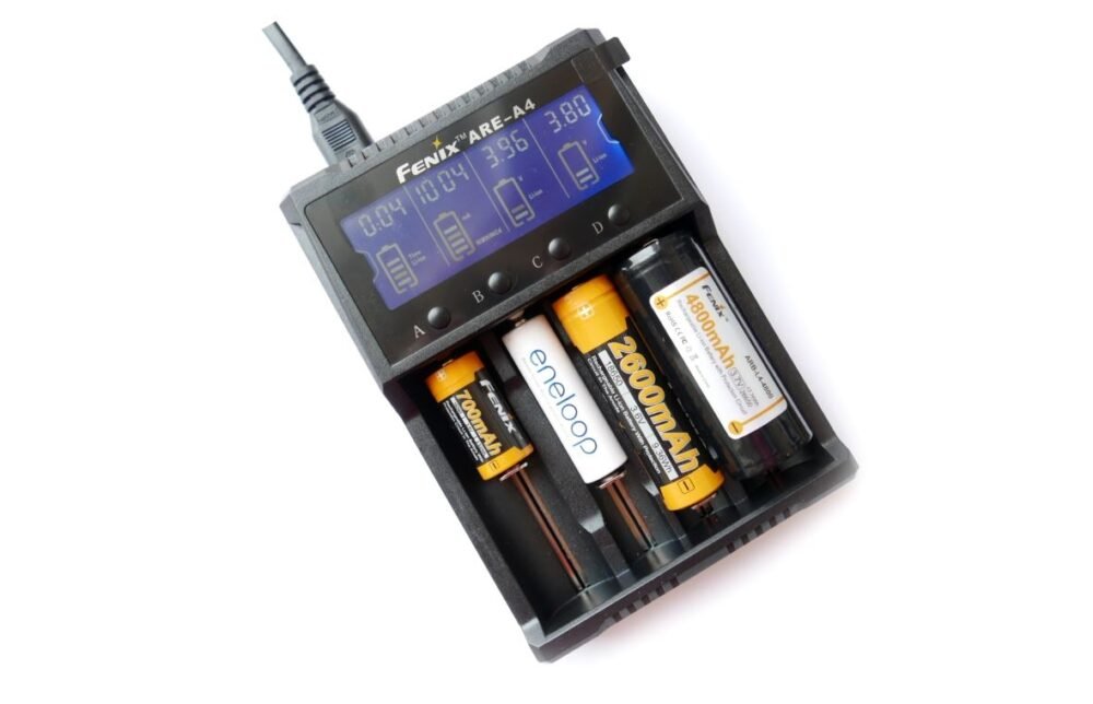 FENIX ARE-A4 Charger (Li-ion, NiMH) - Black