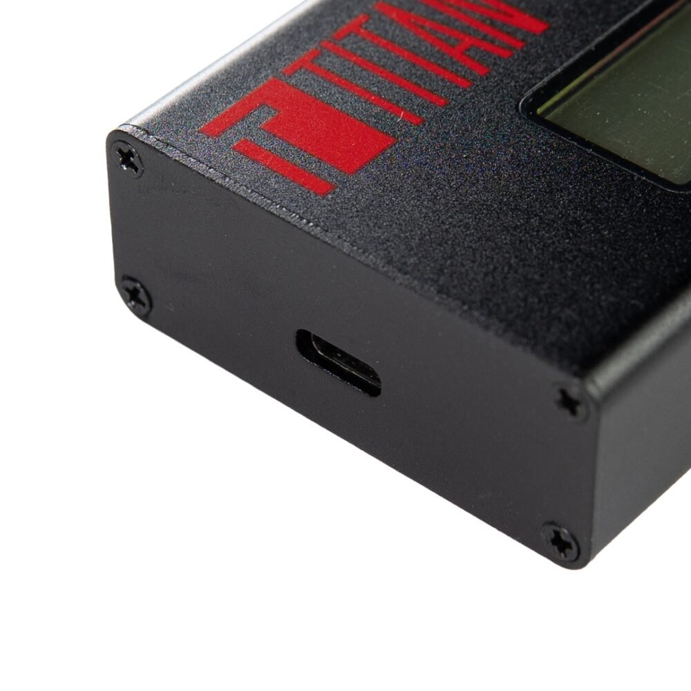 TITAN Li-Pol / Li-Ion DIGITAL CHARGER V2 (EU Plug) - Black