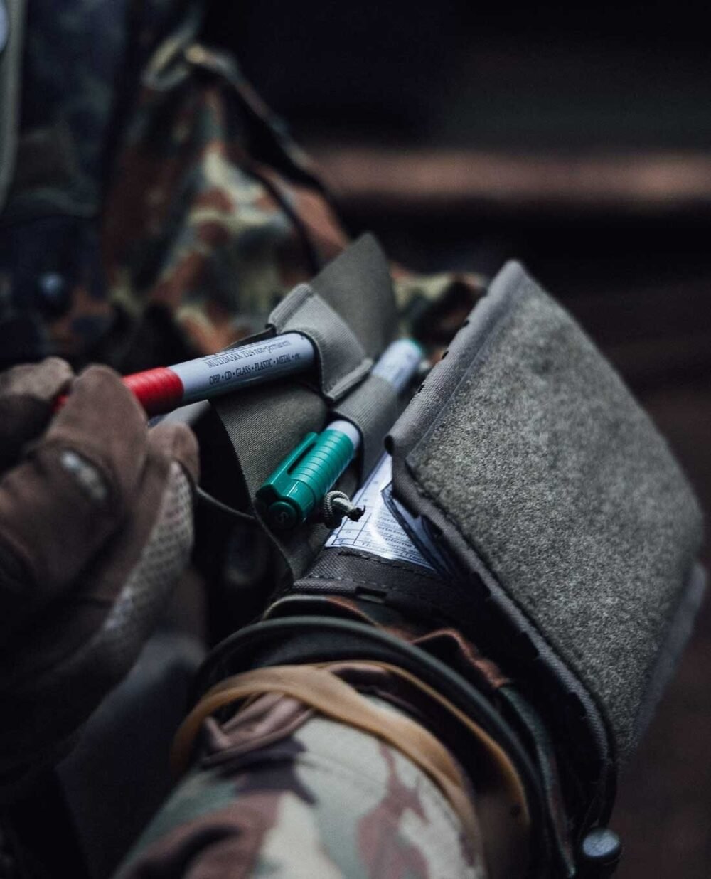 TT WRIST OFFICE MKII Pouch – IRR Stone Grey Olive