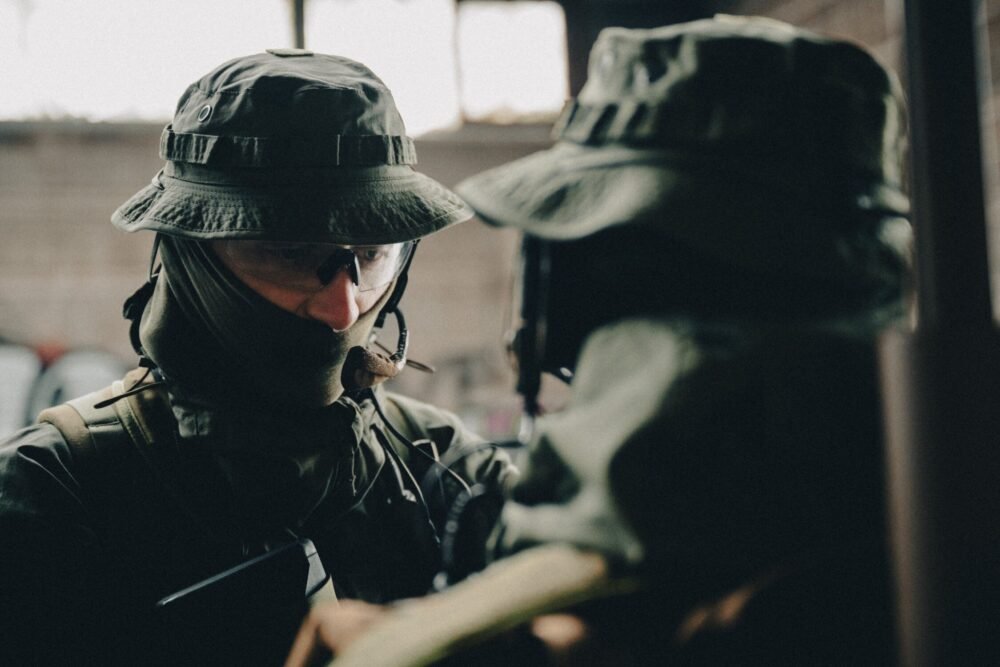 HELIKON LIGHTWEIGHT WRAP Neck Gaiter – Coyote